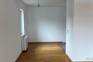 Frisch saniertes Maisonette-Schmuckstück in Stuttgart-Möhringen – Die vollständige Adresse der Immobilie erhältst du vom Anbieter., 70567 Möhringen-Süd, Stuttgart – Vorschaubild 2