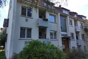 Charmante 3-Zimmer-Wohnung mit großem Gartenanteil – Ein Projekt mit Potenzial! – Die vollständige Adresse der Immobilie erhältst du vom Anbieter., 70329 Hedelfingen (Ortsteil), Stuttgart – Vorschaubild 2