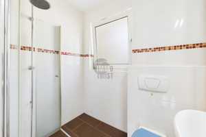 TOP GEPFLEGTES REIHENHAUS IN ZENTRALER LAGE, TERRASSE MIT SÜDAUSRICHTUNG, GARTEN UND GARAGE – Wesermarsch (Kreis) – Vorschaubild 12