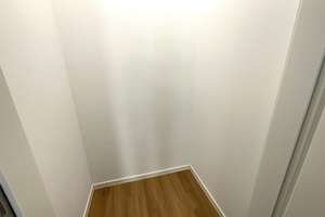 Loft-Feeling im Erdgeschoss: Stilvolle 2-Zimmer-Wohnung mit Einbauküche – Zerzabelshofstraße 15, 90478 Ludwigsfeld, Nürnberg – Vorschaubild 7