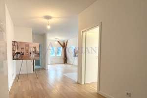 Dachgeschosswohnung in kernsanierter Stadtvilla in Lichterfelde – Die vollständige Adresse der Immobilie erhältst du vom Anbieter., 12203 Lichterfelde, Berlin – Vorschaubild 4