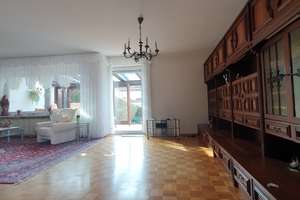 Von Privat . Gepflegte Doppelhaushälfte mit 5 Zimmern und sonnigen Garten in München-Fasanerie – Am Blütenanger 49a, 80995 Lerchenau-West, München – Vorschaubild 10
