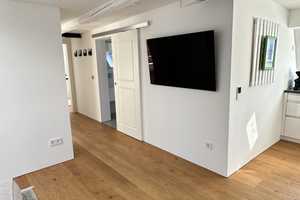 Exklusive 2,5 Zimmer Dachgeschosswohnung mit hochwertiger Einrichtung, klimatisiert und Balkon – Stuttgart – Vorschaubild 5