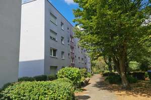 Provisionsfreie Eigentumswohnung mit Balkon zur Selbstnutzung – Am Hochkreuz 9a, 51149 Gremberghoven, Köln – Vorschaubild 3