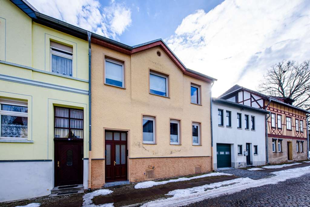 Immobilie in Ballenstedt - Mehr als 1 Wohnung: Gepflegtes Reihenhaus als Einstieg ins Eigentum-klein im Aufwand-groß im Gefühl! - Bild 3