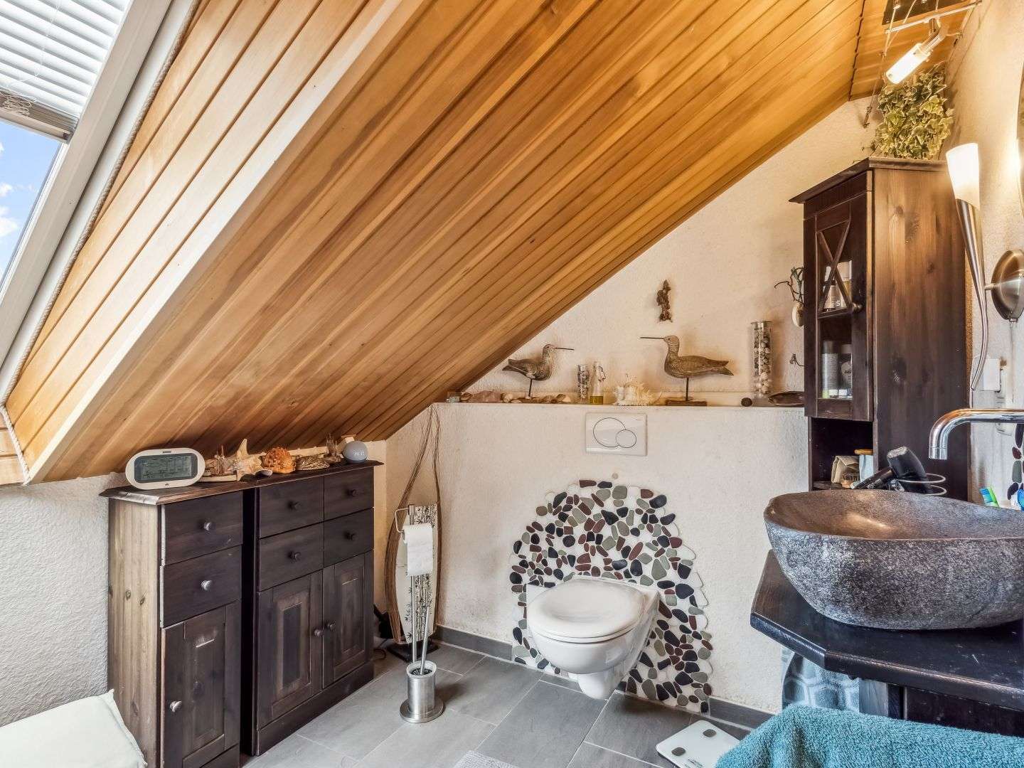 Immobilie in Adelzhausen - Top saniertes Mehrgenerationenhaus mit Gewerbeeinheit in Adelzhausen - Bild 7