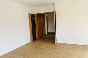 Erstbezug n. Sanierung im Grünen: Lichtdurchflutete 2-Zi.-Wohnung mit Balkon & Gartenmitbenutzung – 37124 Rosdorf – Vorschaubild 4