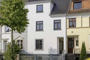 Studentenhaus: 10 freie WG-Zimmer für Neugründung in Langemarckstraße!