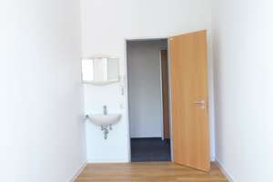 Zentrumsnahes Studentenzimmer in einem Studentenwohnheim in Reutlingen – Wörthstrasse 55, 72764 Reutlingen-Mitte, Reutlingen – Vorschaubild 2
