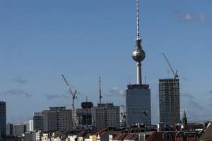 Provisionsfrei...SCHÖNE, SEHR HELLE DACHGESCHOSS-WHG. M. 2 x TERRASSEN WEITBLICK, LIFT-BARRIEREFREI – Die vollständige Adresse der Immobilie erhältst du vom Anbieter., 10405 Prenzlauer Berg, Berlin – Vorschaubild 21