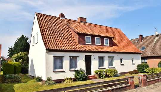 Bild von OHNE KÄUFERPROVISION:
Einfamilienhaus mit Nebengebäuden und XL Garten