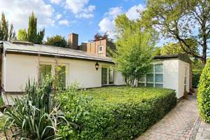 Stilvolle Wohnung mit "Haus-Feeling" in Pasing