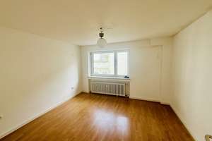 Modernisierte 3-Zimmer-Wohnung mit Loggia, Garage & großem Potenzial in Köln Sülz – Nikolausstraße 125, 50937 Sülz, Köln – Vorschaubild 21