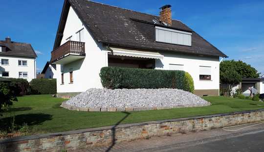Bild von Geräumiges, preiswertes 9-Raum-Einfamilienhaus in Niederselters Selters (Taunus)