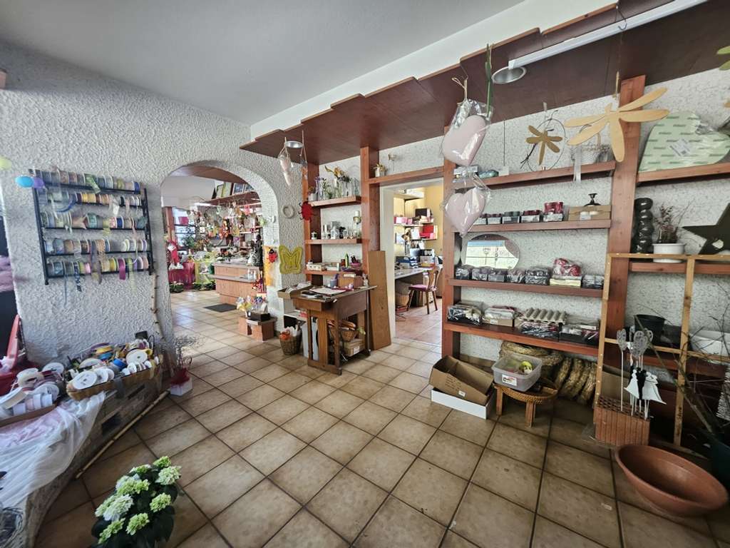 Immobilie in Elmstein - Wohnhaus- und Geschäftshaus mit großem Grundstück im Gewerbegebiet Elmstein - Bild 3