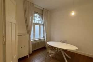 Herrliche Altbauwohnung: große Wohnküche, Original-Dielenböden, hohe Decken, top saniertes Bad – Adolfstr. 7, 53111 Nordstadt, Bonn – Vorschaubild 9