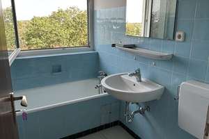4-Zimmer-Wohnung, mit Balkon und  PKW-Tiefgaragenplatz, frei geworden… – 50739 Bilderstöckchen, Köln – Vorschaubild 8