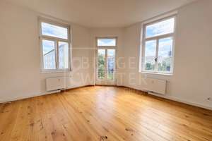 Möblierte 2-Zimmerwohnung in zentrumsnaher Lage von Mannheim !!! Altbauflair !!!