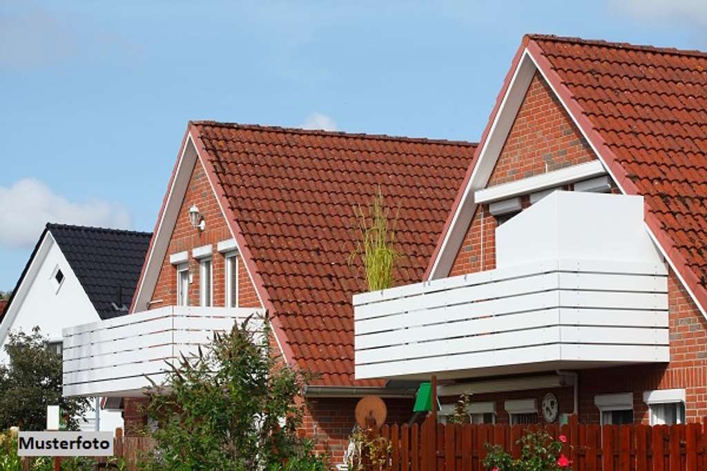 Immobilie in Ruhla - Kleines Einfamilienhaus, Garage, Carport - alles unter einem Dach - Bild 0