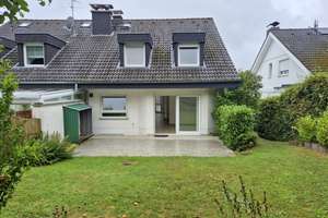 IDYLIC & SPACIOUS LIVING! Charming semi-detached house with secluded garden *Dog allowed* – Die vollständige Adresse der Immobilie erhältst du vom Anbieter., 65817 Eppstein – Vorschaubild 2