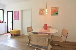 Schöne, ruhige,komplett sanierte 2 Zimmer Wohnung direkt am Stadtgarten – Krefeld – Vorschaubild 5