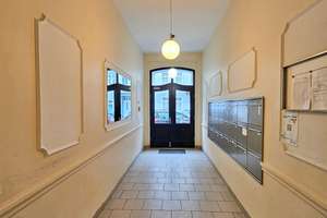 Top Lage - sehr schöne helle 2 Zimmer Wohnung mit Balkon – 10247 Friedrichshain, Berlin – Vorschaubild 2