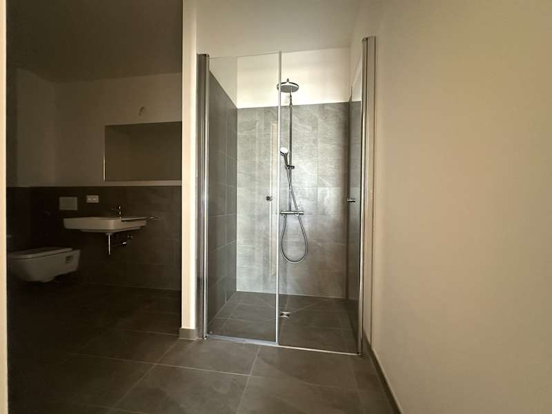 **Erstbezug** Große 3-Raum-Wohnung mit Balkon in Dresden-Friedrichstadt - Photo 4