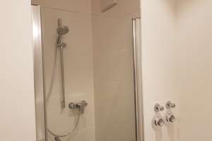 1 Zimmer Apartment mit Balkon in München/Riem möbliert ab 01.07.26 (fix) für mindestens 6 Monate – Willy-Brandt-Allee 14, 81829 Messestadt Riem, München – Vorschaubild 9