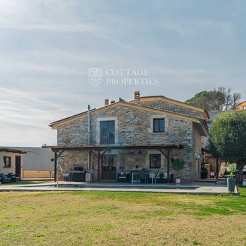 18. Jahrhundert Masia exklusiv zum Verkauf in Bonmatí, Gironès, Girona