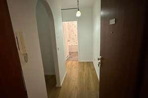 Saniertes Wohnung in Am Hart 1,5 Zimmer AB SOFORT Ohne makler – Starenweg 6, 80937 Am Hart, München – Vorschaubild 7