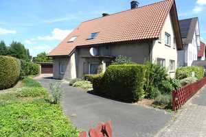 Mehrgenerationenhaus mit viel Potential auf großem Grundstück in guter, zentraler Stadtteil-Lage – Lippe (Kreis) – Vorschaubild 1
