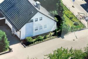Tolles Freistehendes Einfamilienhaus mit Garten