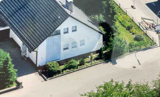 Tolles Freistehendes Einfamilienhaus mit Garten