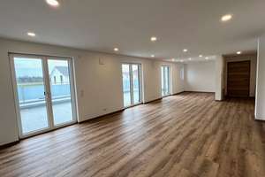 „Exklusives Wohnen mit 46 m² Dachterrasse – neuwertige 3-Zimmer-Wohnung in Münster“ – Pointweg 13, 86692 Münster – Vorschaubild 2
