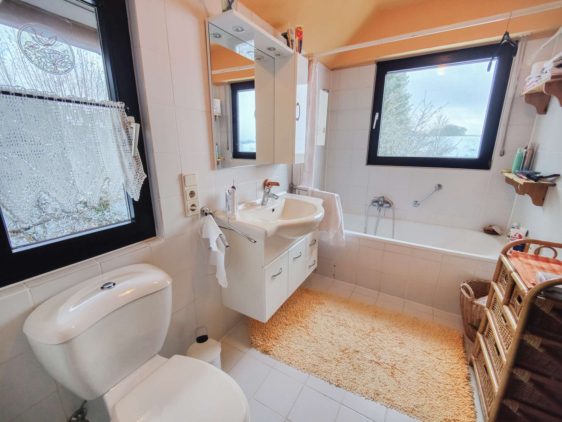 Immobilie in Eichelhardt - Ein-/Zweifamilienhaus mit großem Grundstück in idyllischer Ortsrandlage zwischen Altenkirchen und Ha - Bild 10