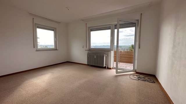 Immobilie in Aichwald - Zweifamilienhaus mit Potenzial in toller Wohnlage mit Aussicht - Bild 4