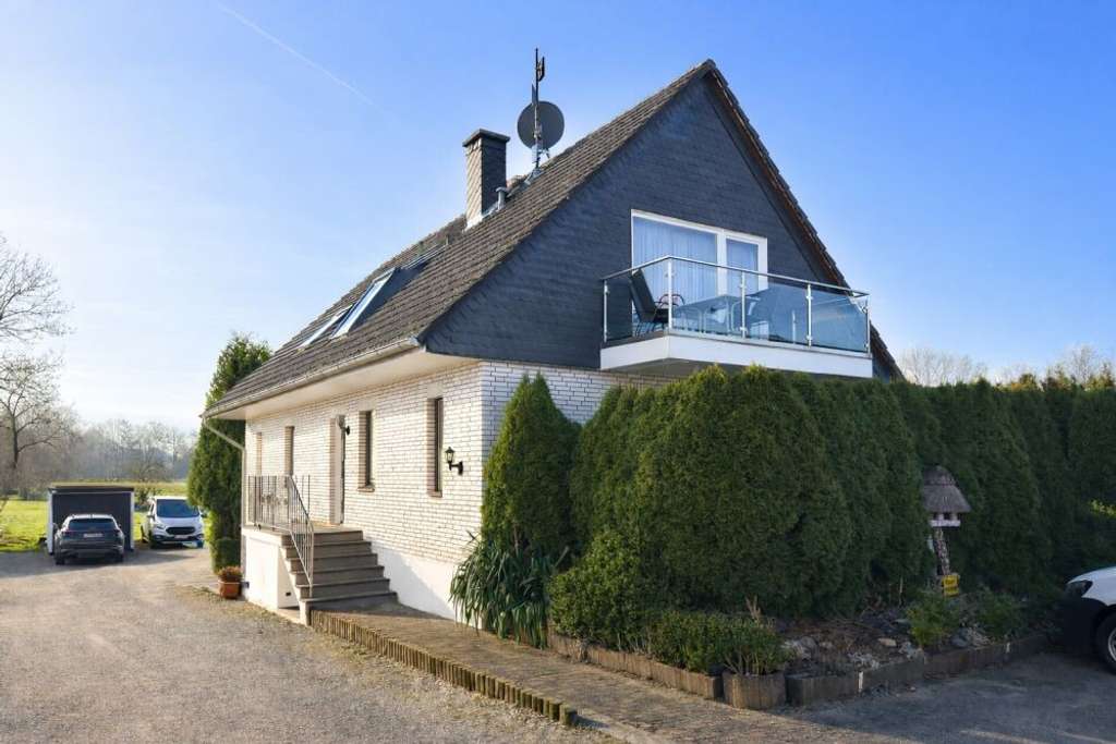 Immobilie in Timmendorfer Strand - Gepflegte Kapitalanlage mit 5 Wohneinheiten im Herzen von Niendorf/Ostsee. - Bild 1