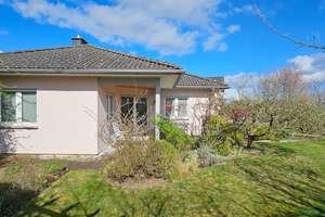 Ebenerdig Wohnen im energieeffizienten Winkelbungalow, terrassiertes Südgrundstück, schöner Garten – Die vollständige Adresse der Immobilie erhältst du vom Anbieter., 54472 Longkamp – Vorschaubild 2