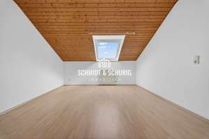 Charmante Dachgeschosswohnung mit großer Garage und Gartenanteil – Die vollständige Adresse der Immobilie erhältst du vom Anbieter., 68794 Oberhausen-Rheinhausen – Vorschaubild 3
