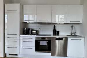 Exklusives, voll möbliertes City-Apartment mit großem Sonnenbalkon – All Inclusive  – Agrippastraße 1-5, 50676 Altstadt/Süd, Köln – Vorschaubild 3