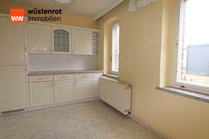 ALLES AUF EINER EBENE: MODERNISIERTES REIHENHAUS MIT EINBAUKÜCHE + CARPORT + GROSSEM GRUNDSTÜCK – Uckermark (Kreis) – Vorschaubild 15