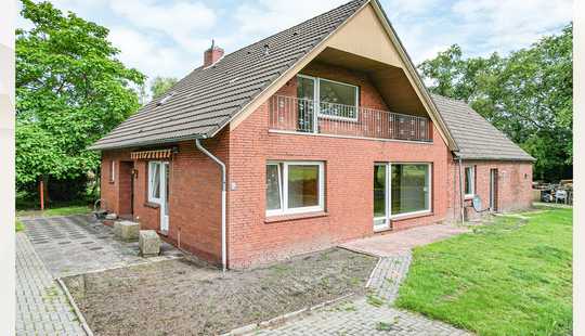 Bild von Zweifamilienhaus mit Weide – Ideal für Tierfreunde und Familien