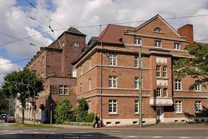Anmieten und 500 EUR WM-Prämiengutschein sichern! Stilvolle 2-Zimmer-Wohnung in Duisburg Ruhrort – Krusestraße 5, 47119 Ruhrort, Duisburg – Vorschaubild 2