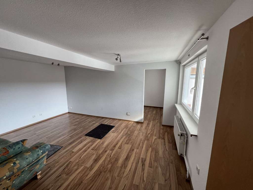 Immobilie in Usingen - Attraktives Wohnen / Haus über drei Ebenen – großzügig und hell. - Bild 4