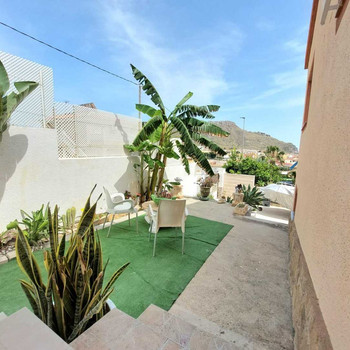 Chalet mit Aussicht, 4 Schlafzimmer und separate Wohnung, in Calabardina, Águilas