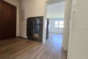 Attraktive 3-Zimmer-Wohnung mit Balkon & Kamin