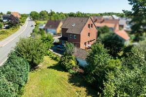 * VIEL PLATZ FÜR SIE UND IHRE LIEBEN * EIN-/ ODER ZWEIFAMILIENHAUS MIT RIESIGEM GARTEN – Die vollständige Adresse der Immobilie erhältst du vom Anbieter., 38446 Reislingen, Wolfsburg – Vorschaubild 3