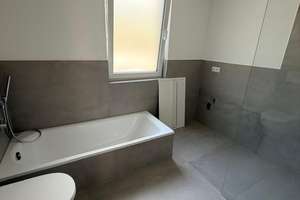 NEUBAU-ERSTBEZUG v. privat -  3,5 Zimmerwohnung mit überdachtem Balkon – Die vollständige Adresse der Immobilie erhältst du vom Anbieter., 74080 Böckingen, Heilbronn – Vorschaubild 4
