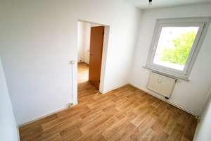 Kleine 2-Raum-Wohnung mit Balkon – Str. Usti nad Labem 35, 9119 Kappel, Chemnitz – Vorschaubild 2
