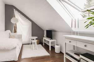 Doppelhaushälfte in Stuttgart-Stammheim: 145 m² Wohnfläche, Kamin, Garten & Garage – Die vollständige Adresse der Immobilie erhältst du vom Anbieter., 70439 Stammheim-Süd, Stuttgart – Vorschaubild 14